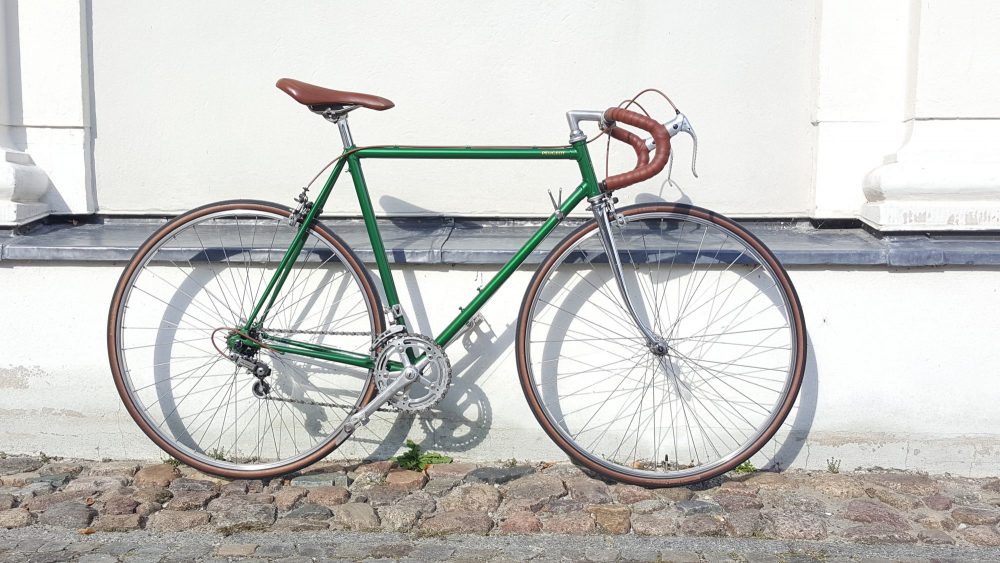 Vintage Rennrad Peugeot Seitenanasicht