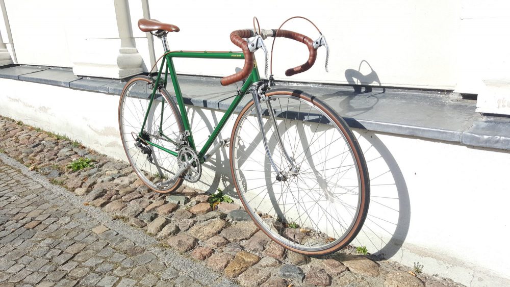 Vintage Rennrad Peugeot Seitenanasicht