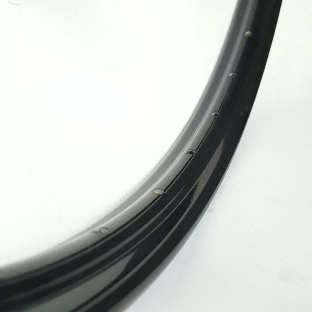 Vuelta Fahrrad-Hinterrad 20-28 Zoll – Mit Tourney FH-TX500 Nabe & Hohlkammerfelge – Für 7-9-fach Kassetten