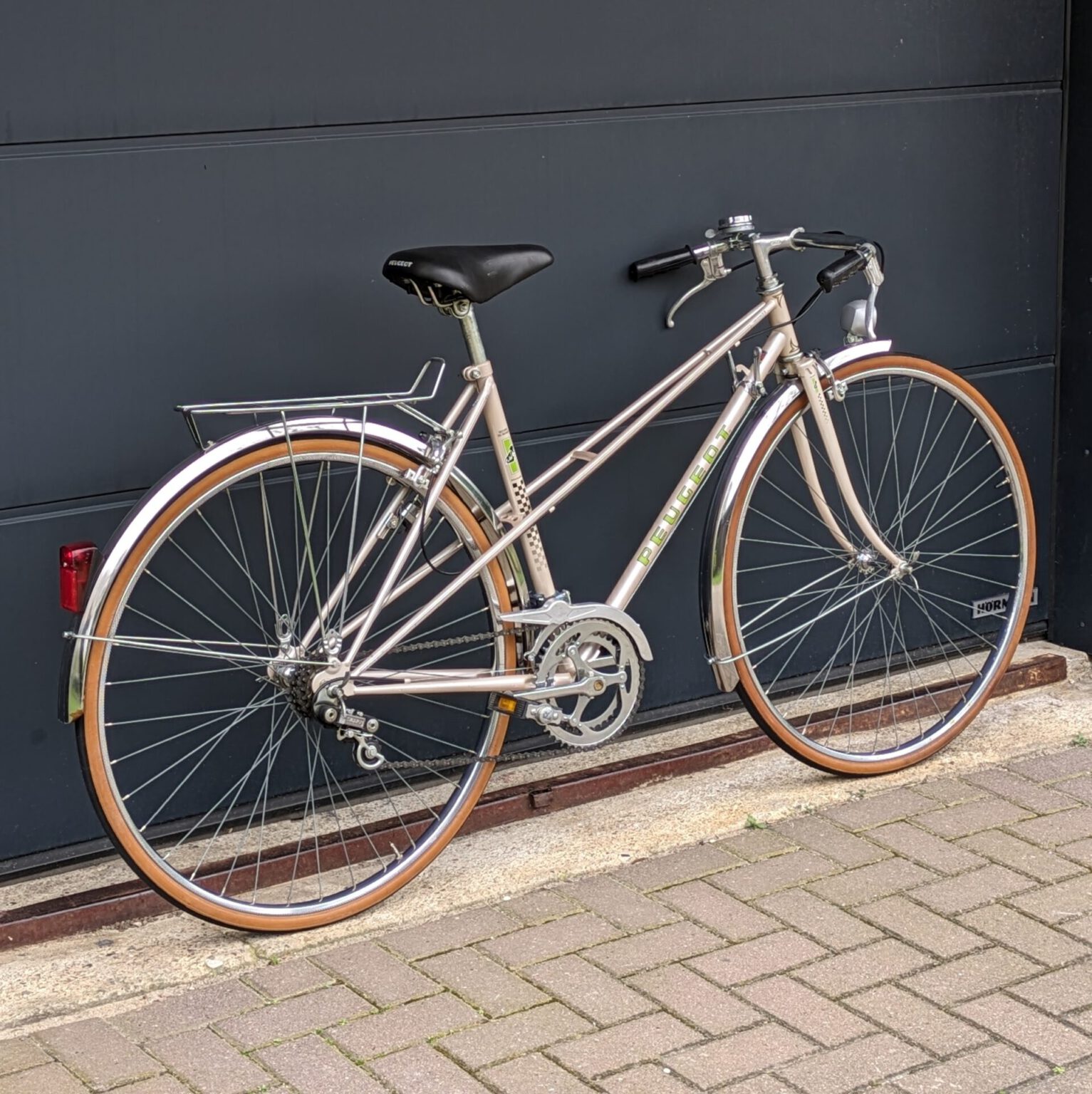 vintage-damenrennrad-peugeot-28-zoll-record-du-monde-past-bikes