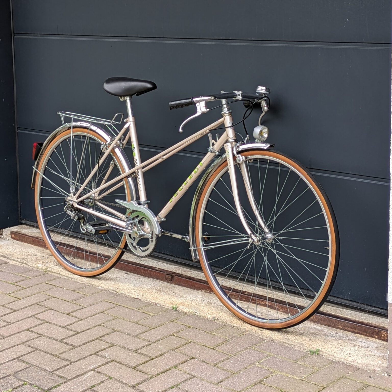 vintage-damenrennrad-peugeot-28-zoll-record-du-monde-past-bikes