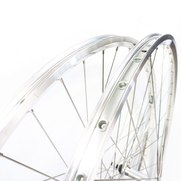 Laufradsatz 28 Zoll für Vintage Tourenräder Silber poliert 122-126 mm