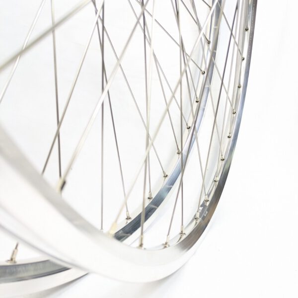 Laufradsatz 28 Zoll für Vintage Tourenräder Silber poliert 122-126 mm